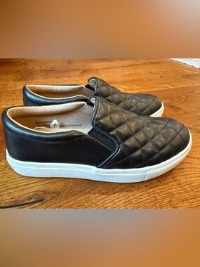 A New Day Quilted Black Slip-On Sneakers Size 5.5 Casual Comfort Shoes